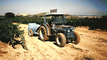 Tractor que funciona con combustible vegetal (Foto: Miguel Torres SA)