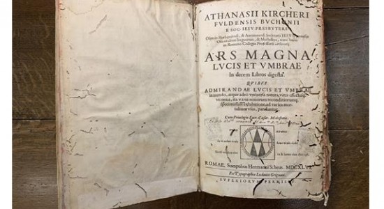 Athanasius Kircher. Ars magna lucis et umbrae in decem libros digesta. Roma : Hermanni Scheus; Ludovico Grignani, 1646. 07 XVII-2663