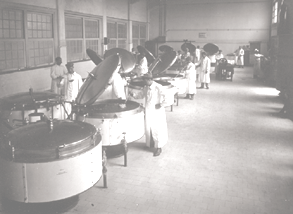 Cocina a vapor del Hotel de Inmigrantes, 1914. (Dirección Nacional de Migraciones)