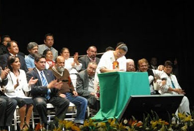 Ebrard firma carta por el Derecho a la Ciudad Ebrard firma carta por el Derecho a la Ciudad