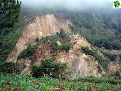 Esllavissada-Cerro Lec maig 2010-Guatemala-Foto Geòlegs del Món
