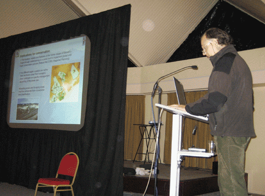 El Dr. Joan Real durant la seva presentaci (Foto: J. Torrent, Diputaci de Barcelona)