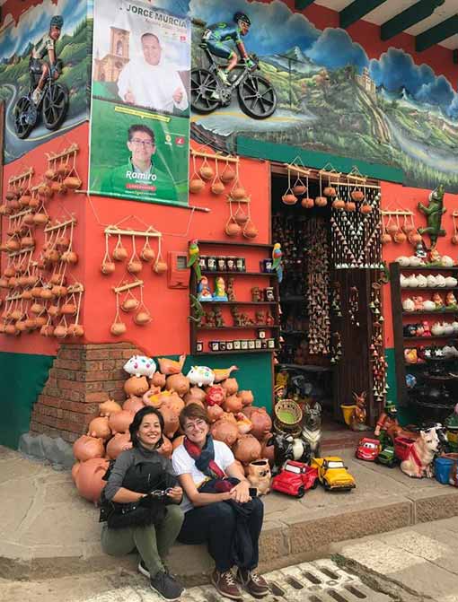 From left to right: Ana-María Alarcón-Jiménez and Margarita Díaz-Andreu in Ráquira, Boyacá, Colombia. A few days before the conference