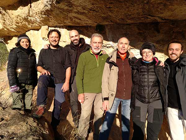 The team which explored the Les Covetes rock art site in November 2019. From left to right: Ana María Alarcón; Tommaso Mattioli; José Valenzuela; Ramon Viñas; Carles Escera; Margarita Díaz-Andreu; and Damian Payo