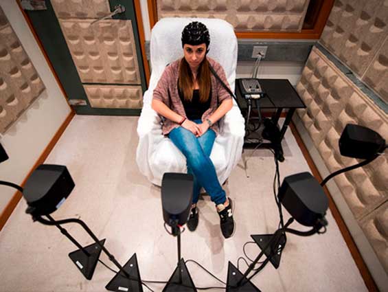 Participant during a neuroacoustics test at the Brainlab