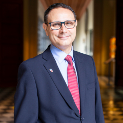 Candidat a rector David Vallespín