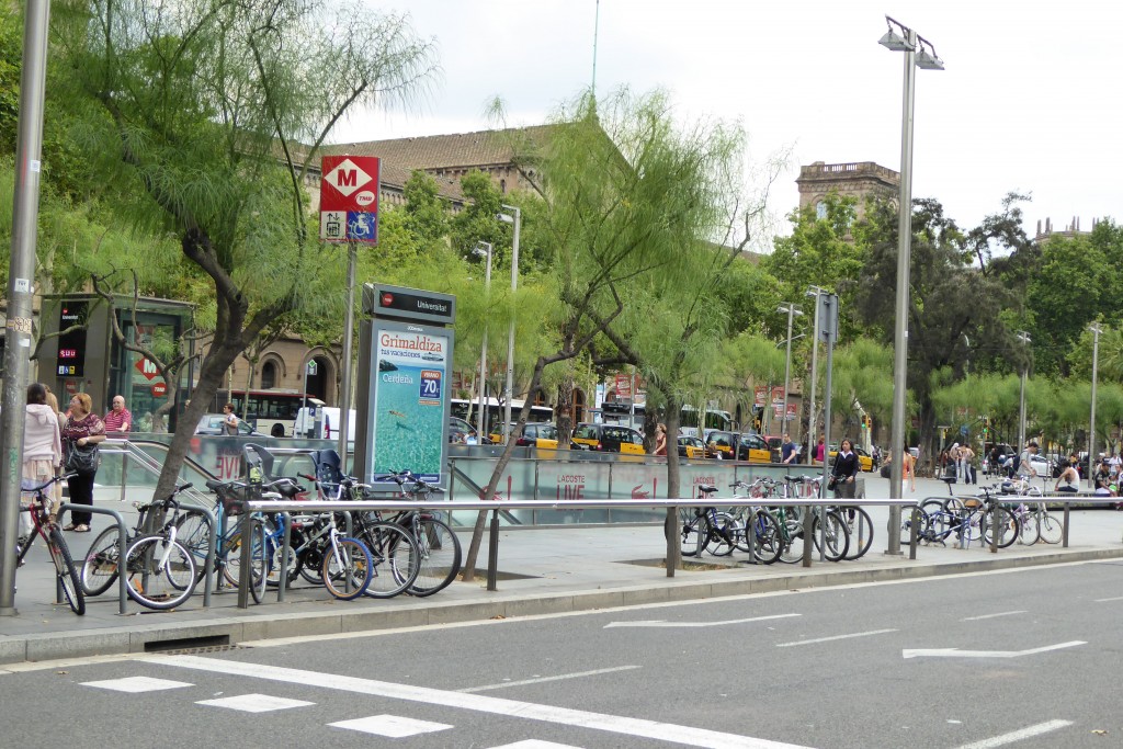 Metro Universitat