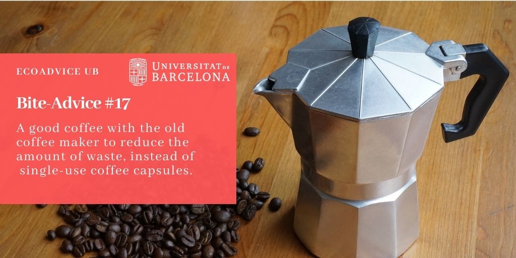 A good coffee with the old coffee maker to reduce the amount of waste, instead of single-use coffee capsules.