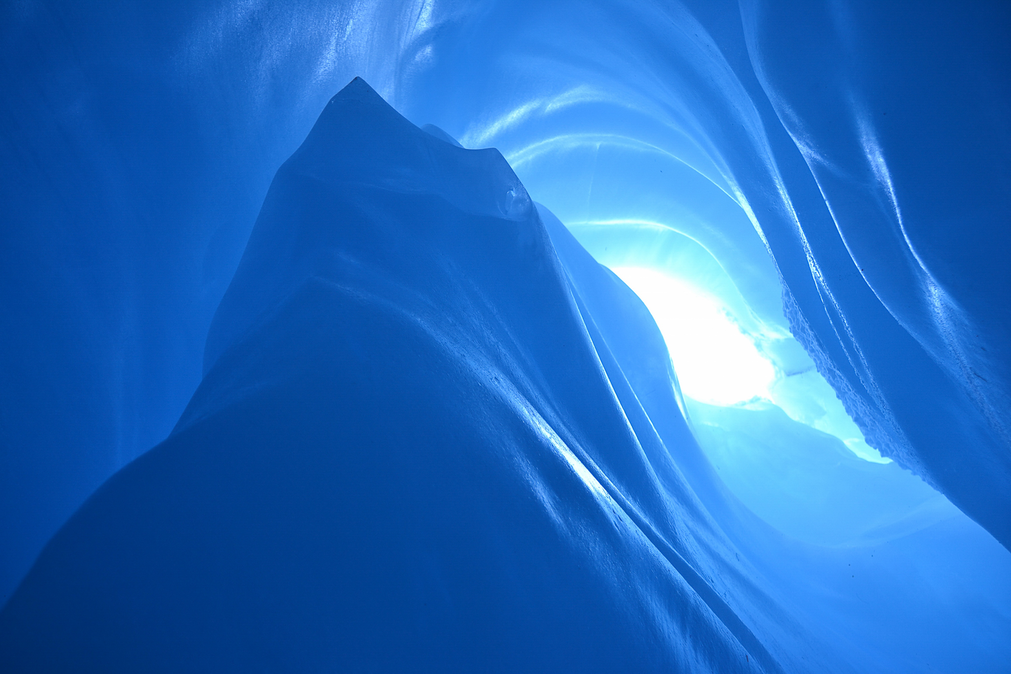 fotoNAT-UB 2014 - SELECCIONADA DE NATURA: Cova glacial (Verònica Casadó)