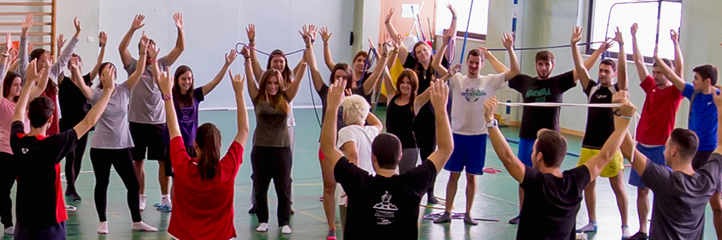 Actividad física en grupo - Máster de Educación en Valores y Ciudadanía - Facultad de Educación - Universidad de Barcelona