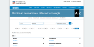 Capçalera del Diccionari de materials: ciència i tecnologia, cercador i primers termes amb visualització comprimida (només títol)